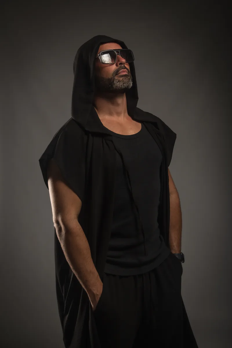 Diego Dimani — press photo gorra
